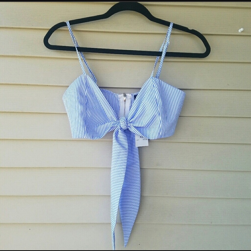 Fashion Nova crop top | front bow